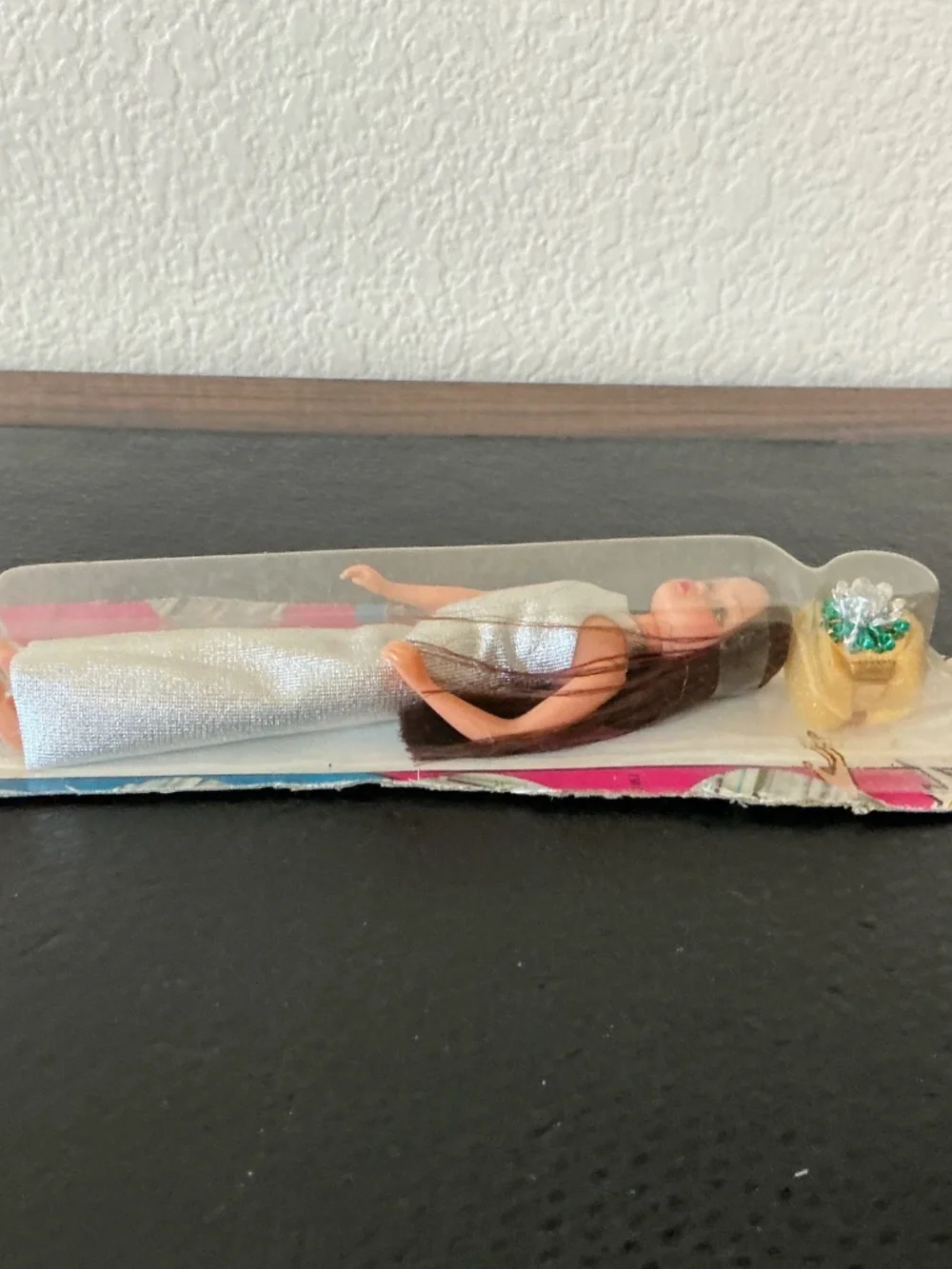 VTG Vogue Glitter Girls Ring Doll